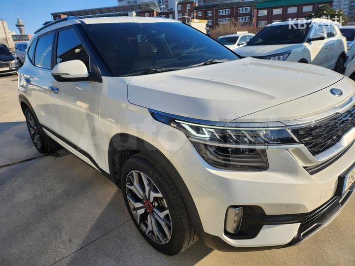Kia Seltos 2022 KNAET812GNK232044 — 3