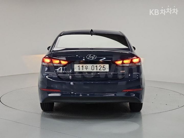 Hyundai Avante 2017 KMHD741DBHU199610 — 3