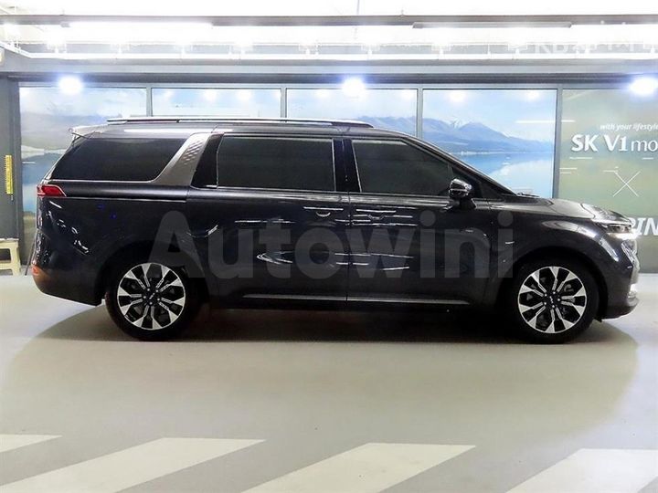 Kia Carnival 2022 KNANE81BBNS136506 — 3