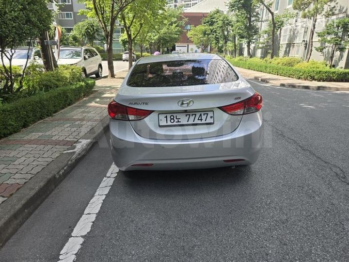 Hyundai Avante 2014 — 4