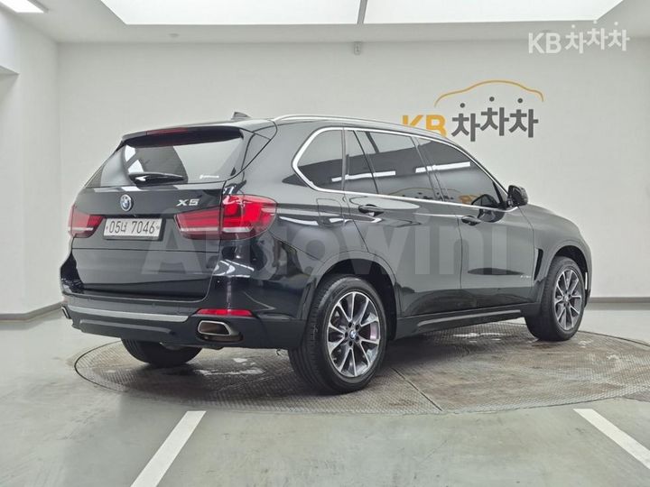 BMW X5 2018 WBAKS4102J0W62508 — 4