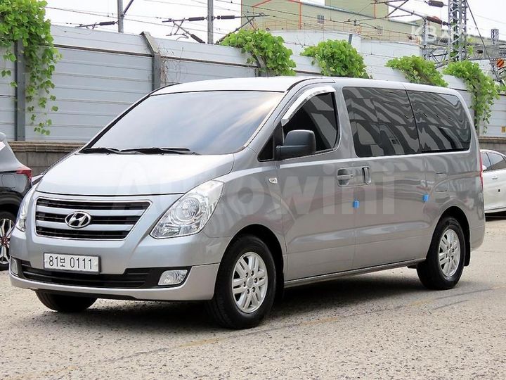 Hyundai Starex 2018 — 2