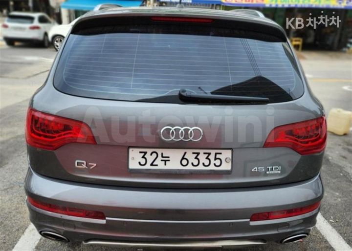 Audi Q7 2015 — 2