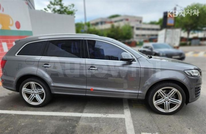 Audi Q7 2015 — 3