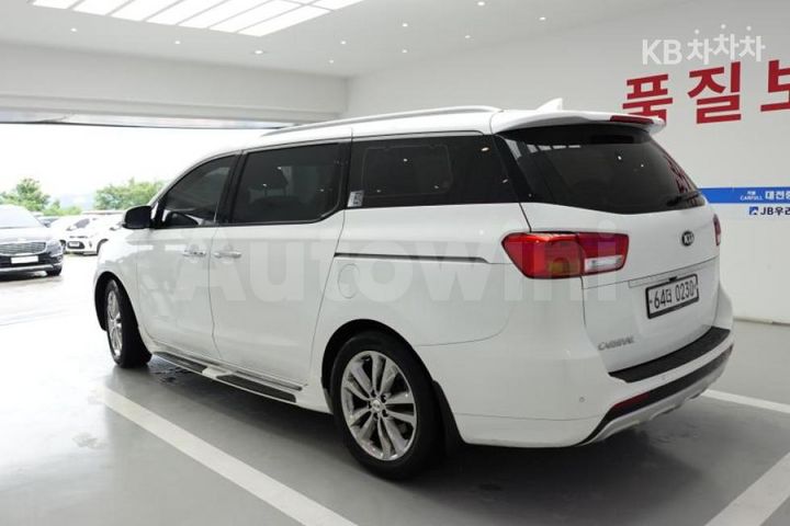 Kia Carnival 2017 — 4