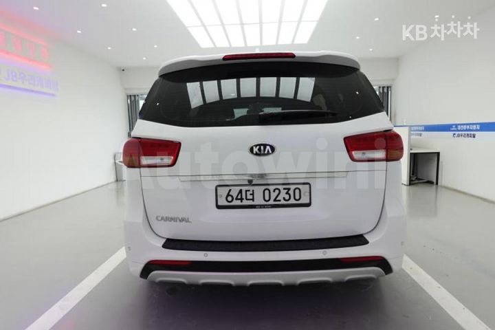 Kia Carnival 2017 — 5