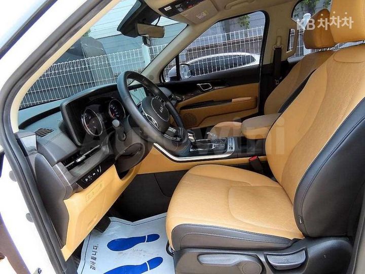 Kia Carnival 2023 — 5