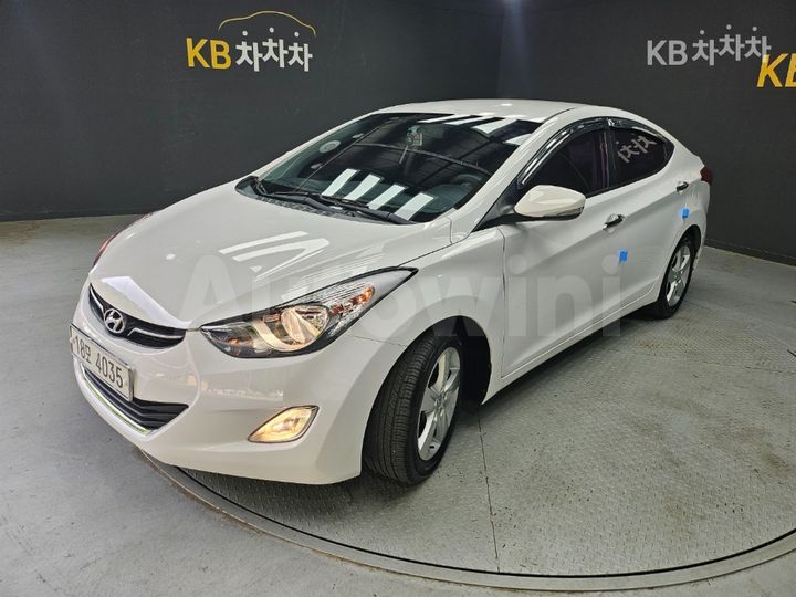 Hyundai Avante 2013 — 2