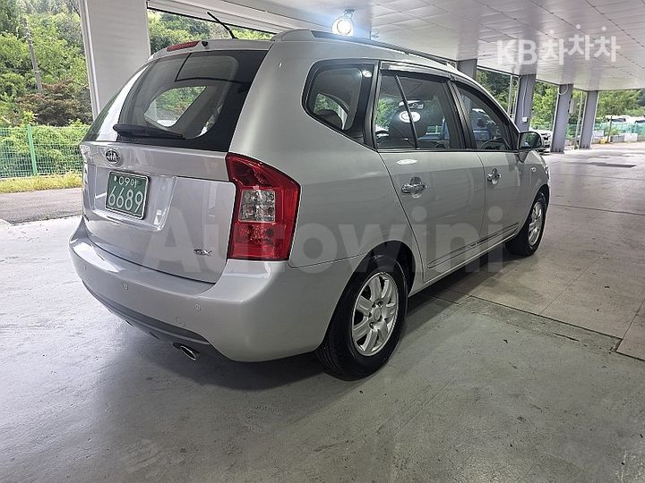 Kia Carens 2007 KNAFG52237K032852 — 4