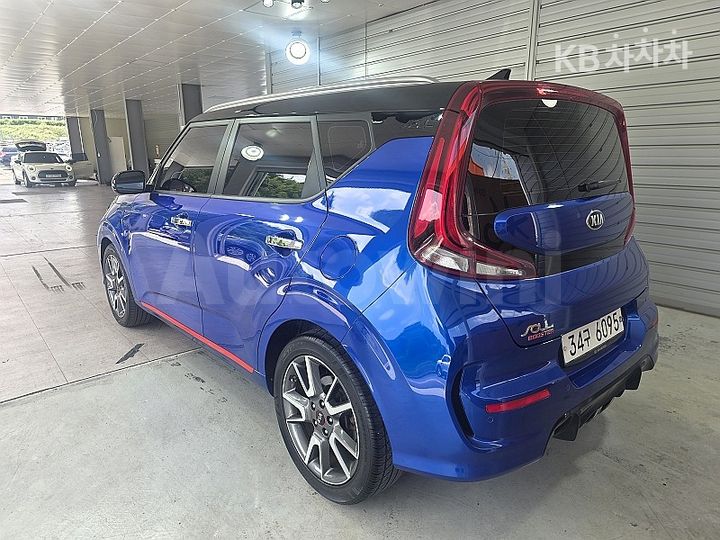 Kia Soul 2019 KNAJ581FGKK034176 — 5