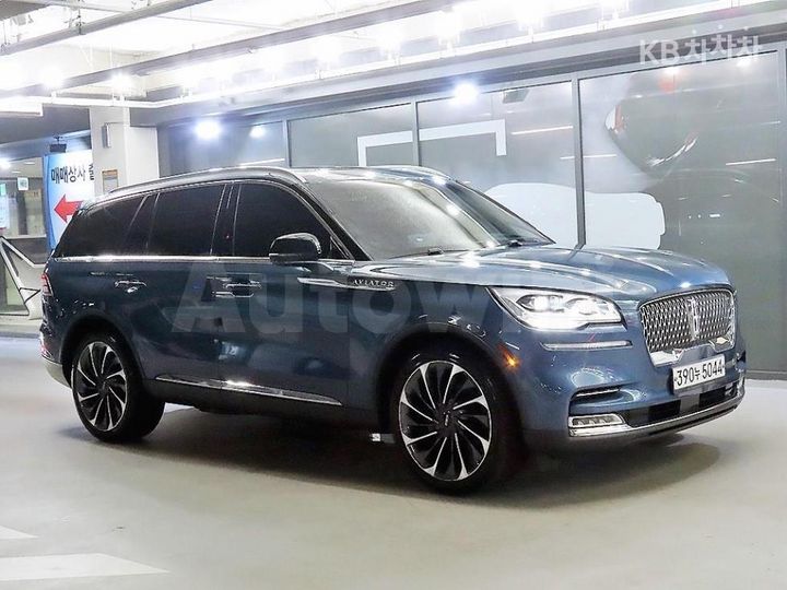 Lincoln Aviator