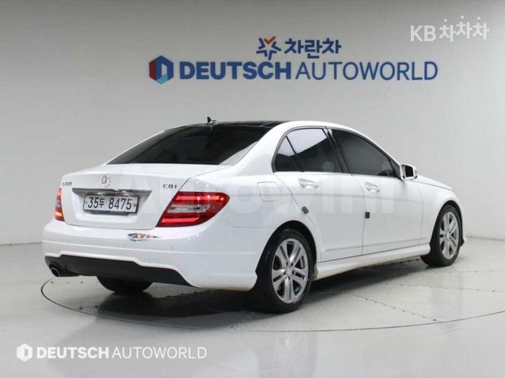 Mercedes-Benz C Class 2013 WDDGF0CB4DA813809 — 2