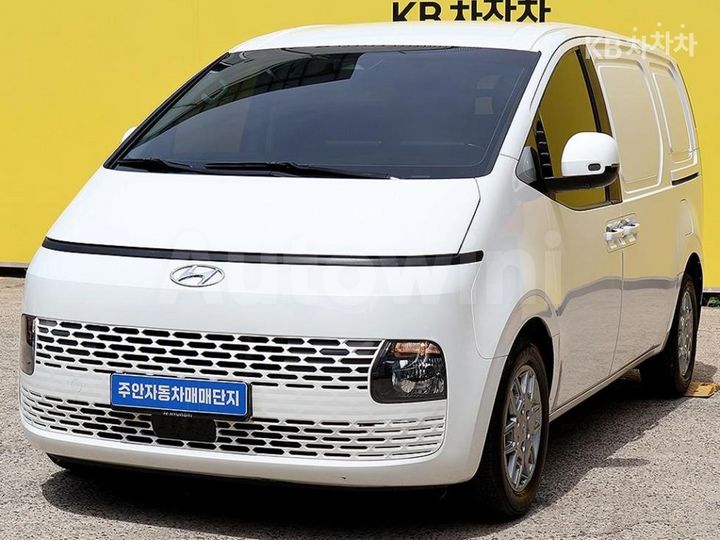 Hyundai Staria 2022 KMFYDX71BNU011952 — 2