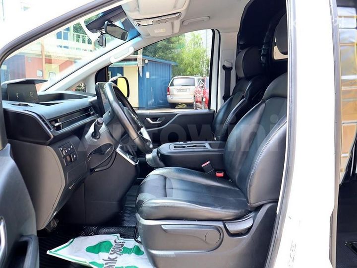 Hyundai Staria 2022 KMFYDX71BNU011952 — 5