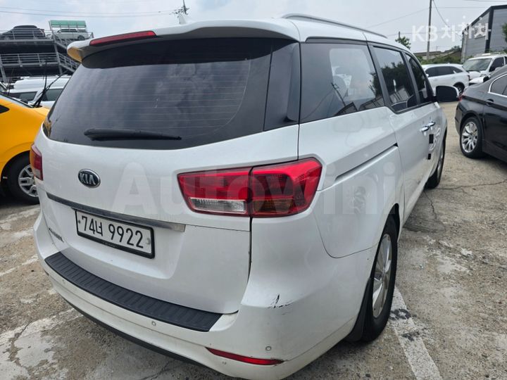 Kia Carnival 2016 KNHMF37ABGS244645 — 4