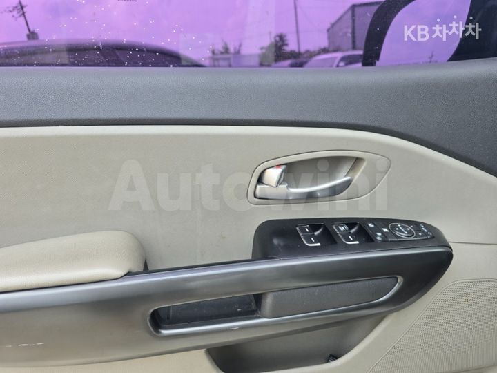 Kia Carnival 2016 KNHMF37ABGS244645 — 5