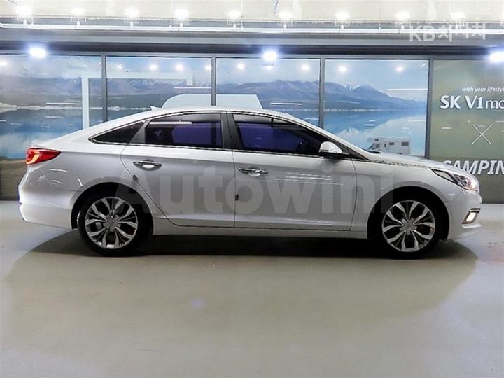 Hyundai Sonata 2015 KMHE341CBFA038238 — 3