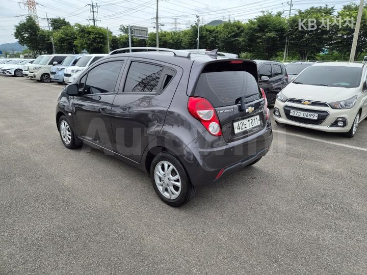 Chevrolet Spark 2014 KLYMA481DEC405449 — 3