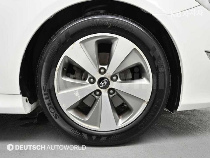 Hyundai Sonata 2012 KMHEC415BCA055649 — 5