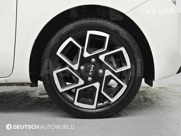 Kia Ray 2023 KNACH811BPT349056 — 5