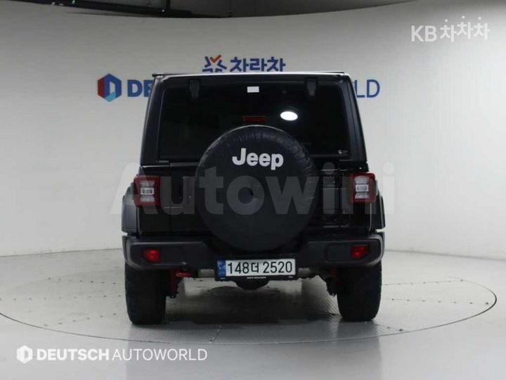 Jeep Wrangler 2021 — 4