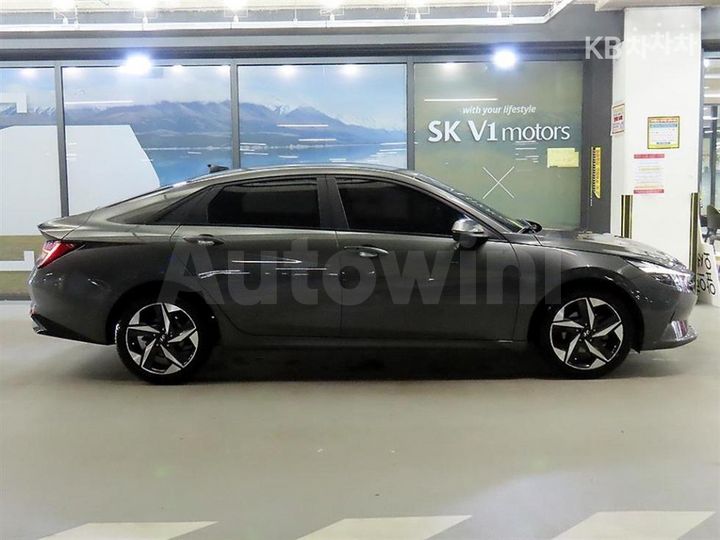 Hyundai Avante 2021 — 3