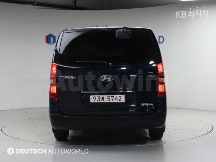 Hyundai Starex 2021 — 3