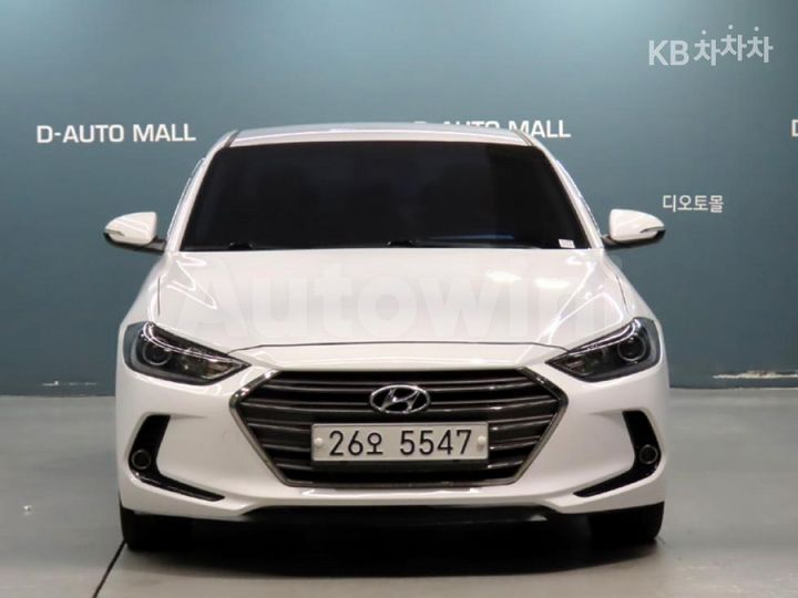 Hyundai Avante 2017 — 2