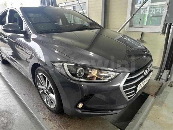 Hyundai Avante 2017 — 2
