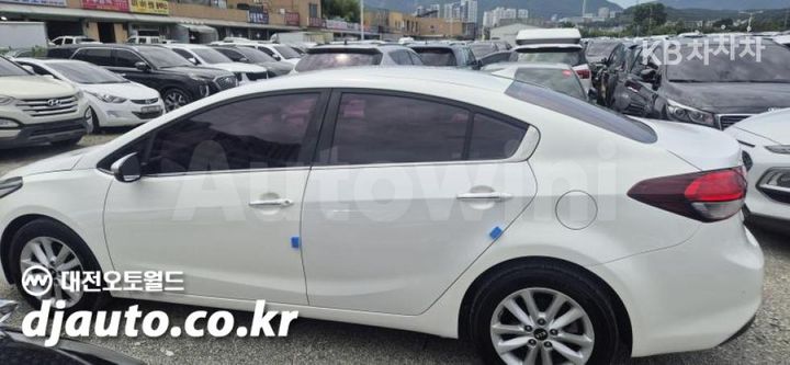 Kia K3 2017 — 4