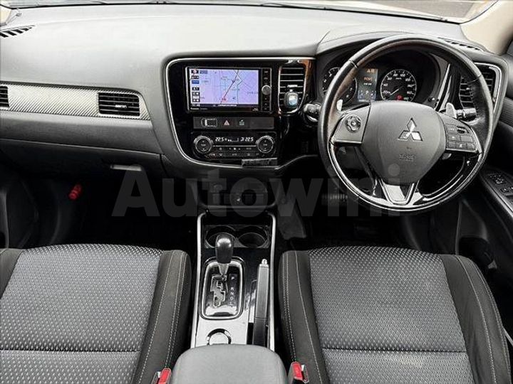 Mitsubishi Outlander 2017 — 2