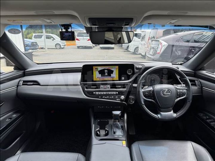 Lexus ES 2023 — 2