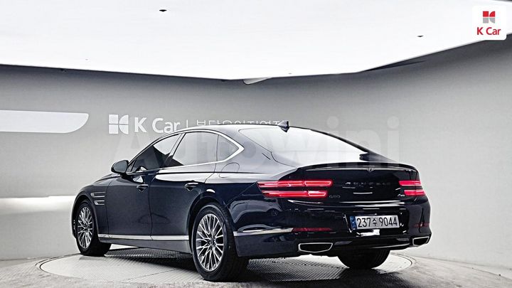 Genesis G80 2021 — 2
