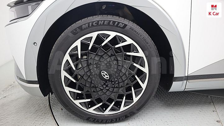 Hyundai Ioniq5 2024 KMHKR81EFRU243940 — 5