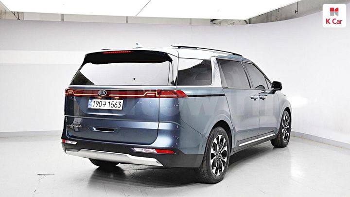 Kia Carnival 2021 KNANC81BBMS070915 — 2