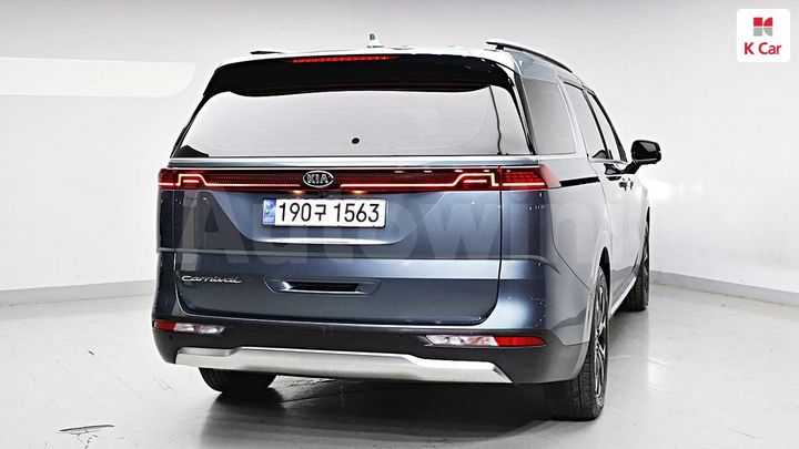 Kia Carnival 2021 KNANC81BBMS070915 — 4