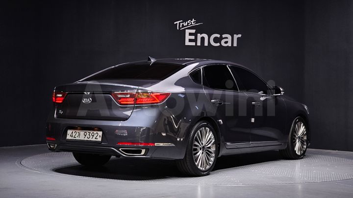 Kia K7 2017 — 2