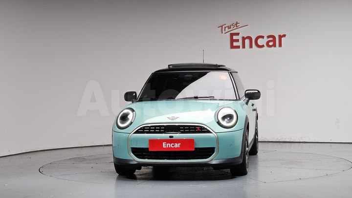 Mini Cooper 2026 — 3