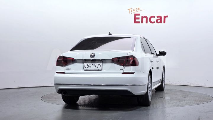 Volkswagen Passat 2018 — 4