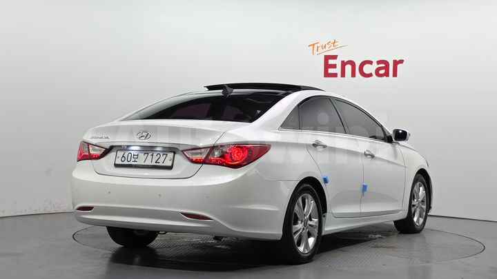 Hyundai Sonata 2011 — 2
