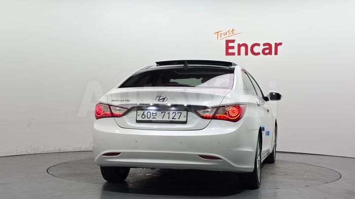 Hyundai Sonata 2011 — 4