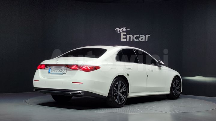 Mercedes-Benz E Class 2025 — 2