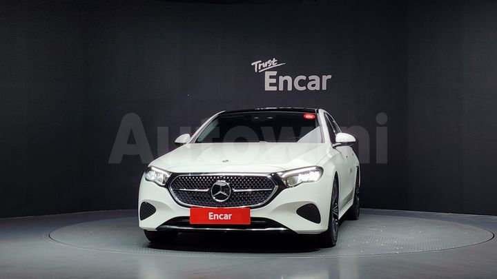 Mercedes-Benz E Class 2025 — 3