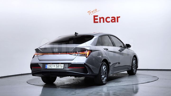 Hyundai Avante 2025 — 2