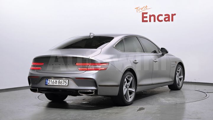 Genesis G80 2024 — 2