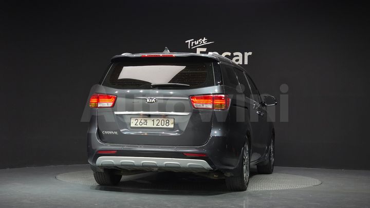 Kia Carnival 2018 — 4
