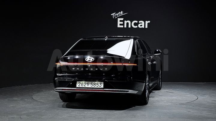 Hyundai Grandeur 2023 — 3