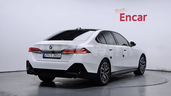 BMW 5 Series 2024 — 2