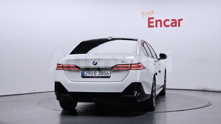 BMW 5 Series 2024 — 4