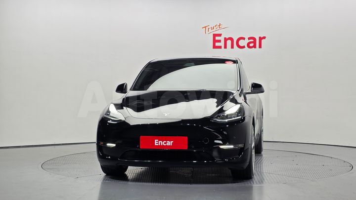 Tesla Model Y 2022 — 3